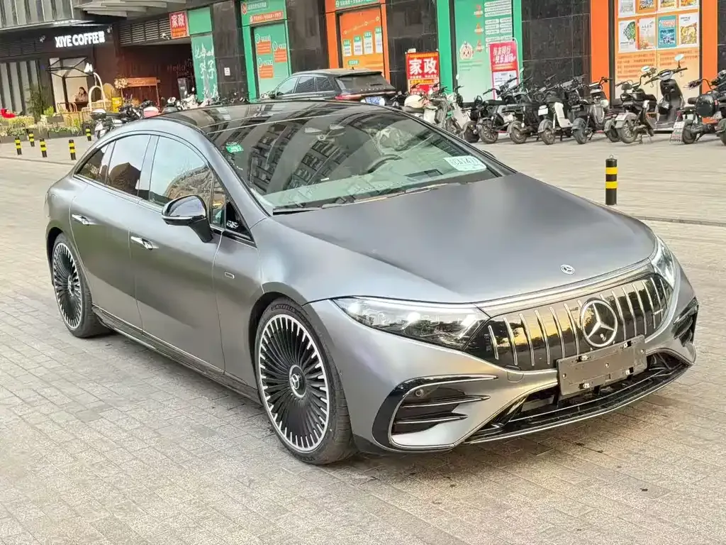 Mercedes-Benz EQS AMG — фото 7