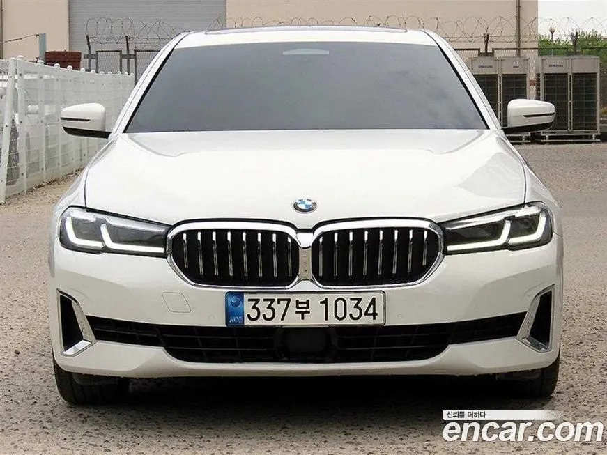 BMW 5-Series — фото 1
