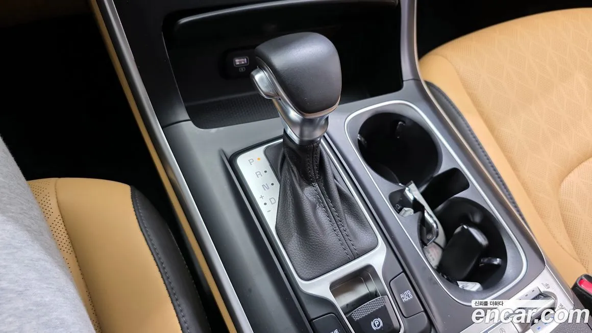 Kia Carnival — фото 10