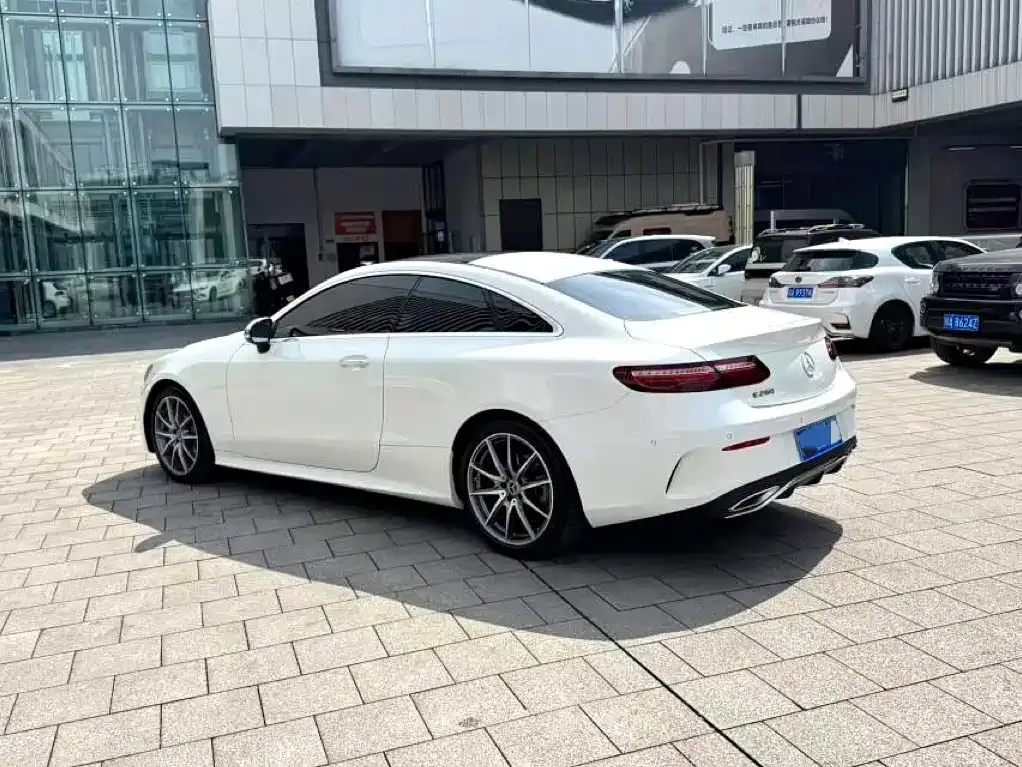 Mercedes-Benz E-Class (Import) — фото 9