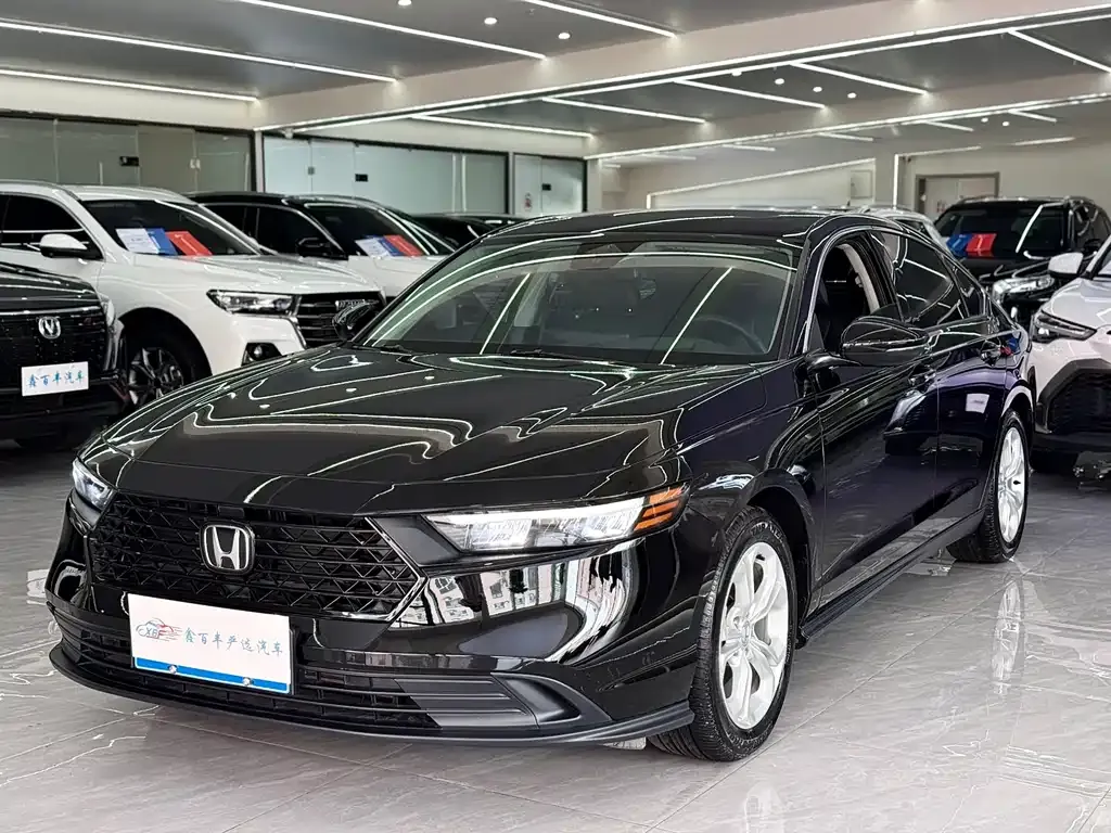 Honda Accord — фото 1