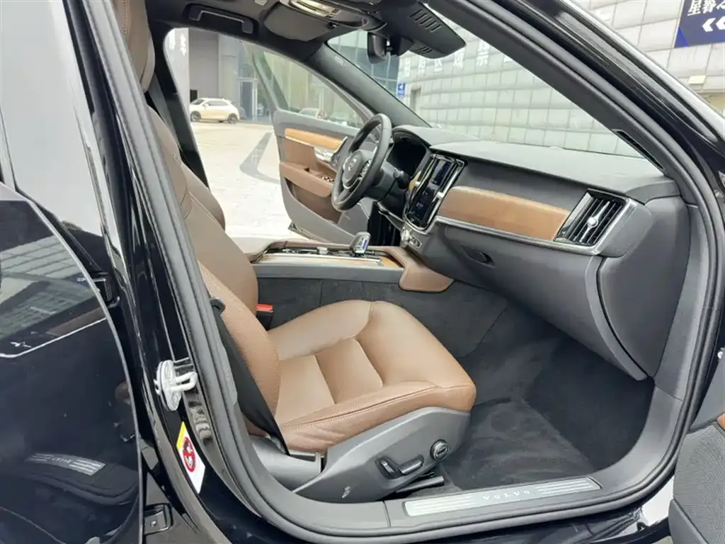 Volvo S90 — фото 9