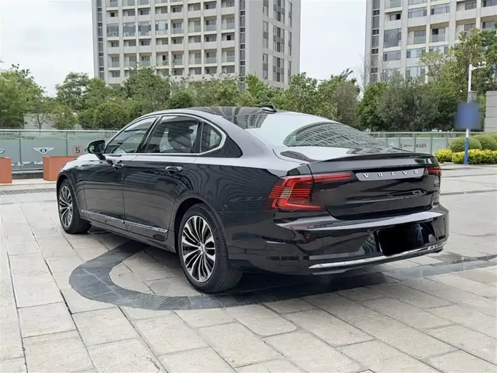 Volvo S90 — фото 10