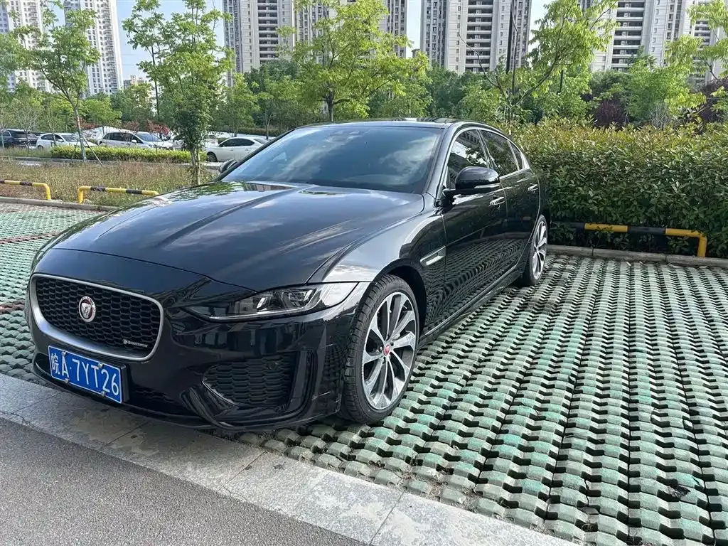 Jaguar XEL — фото 1