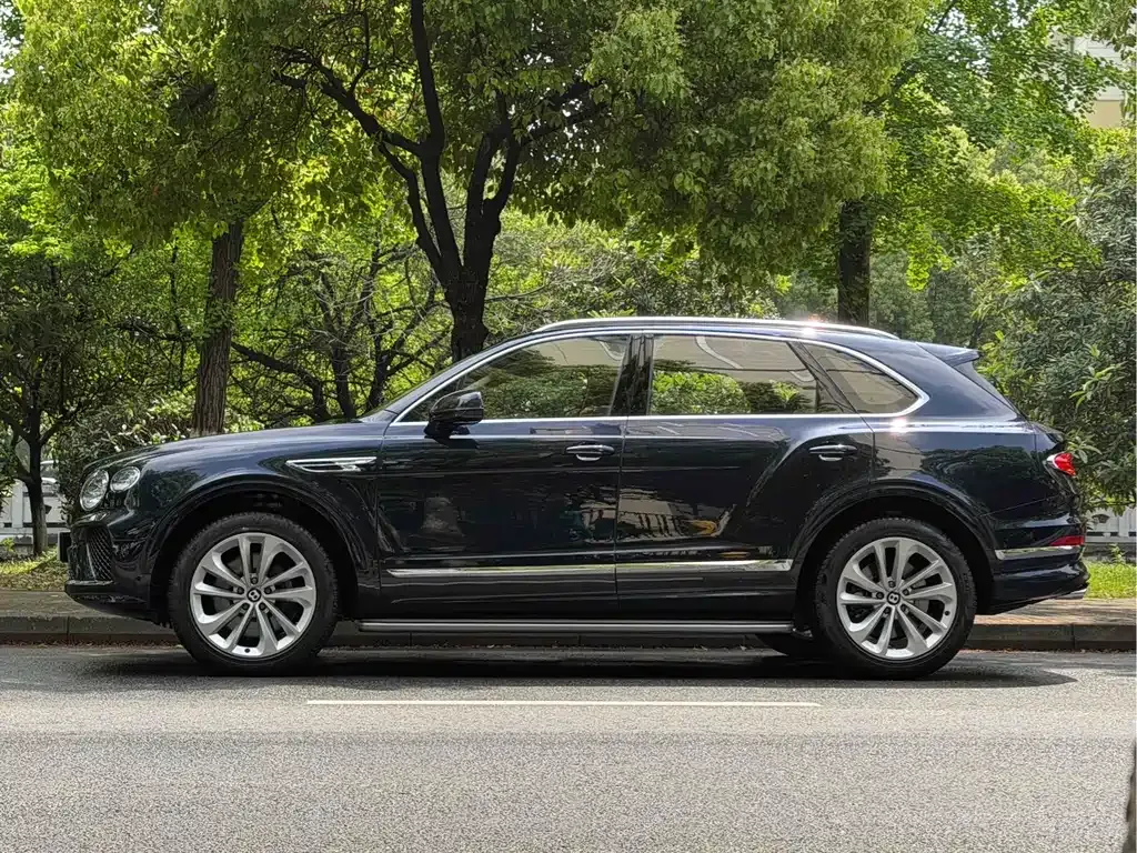 Bentley Bentayga — фото 6