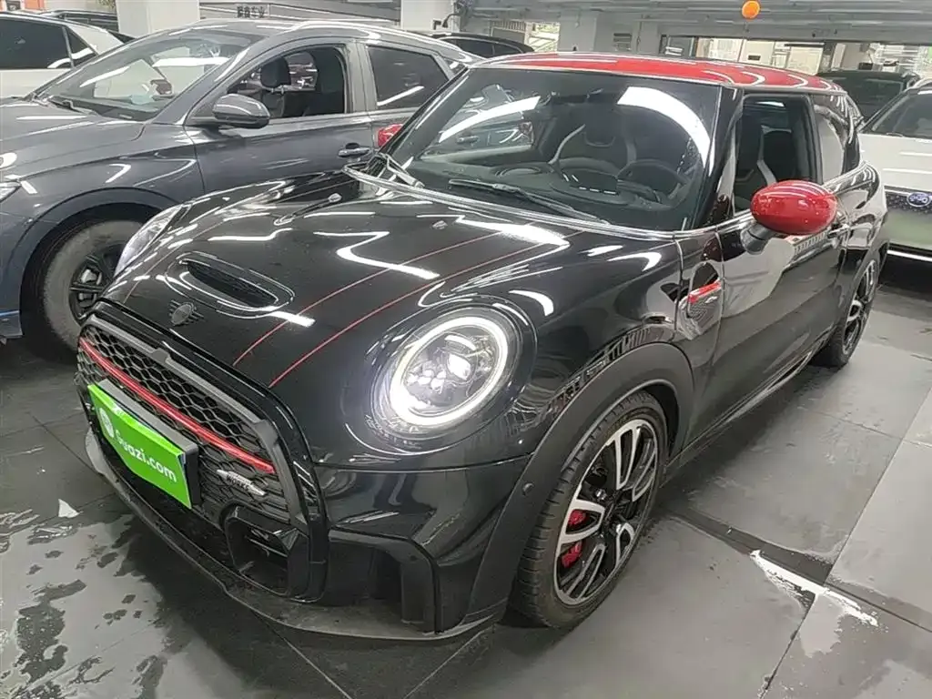 MINI JCW (John Cooper Works) — фото 1