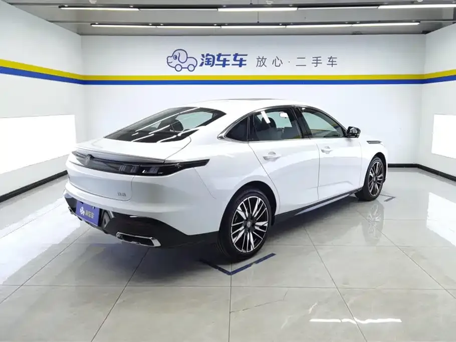 Changan Eado — фото 5
