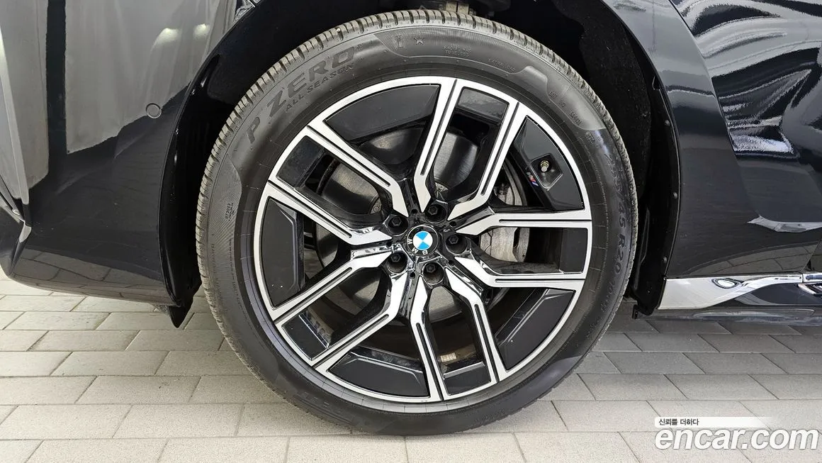 BMW i7 — фото 6