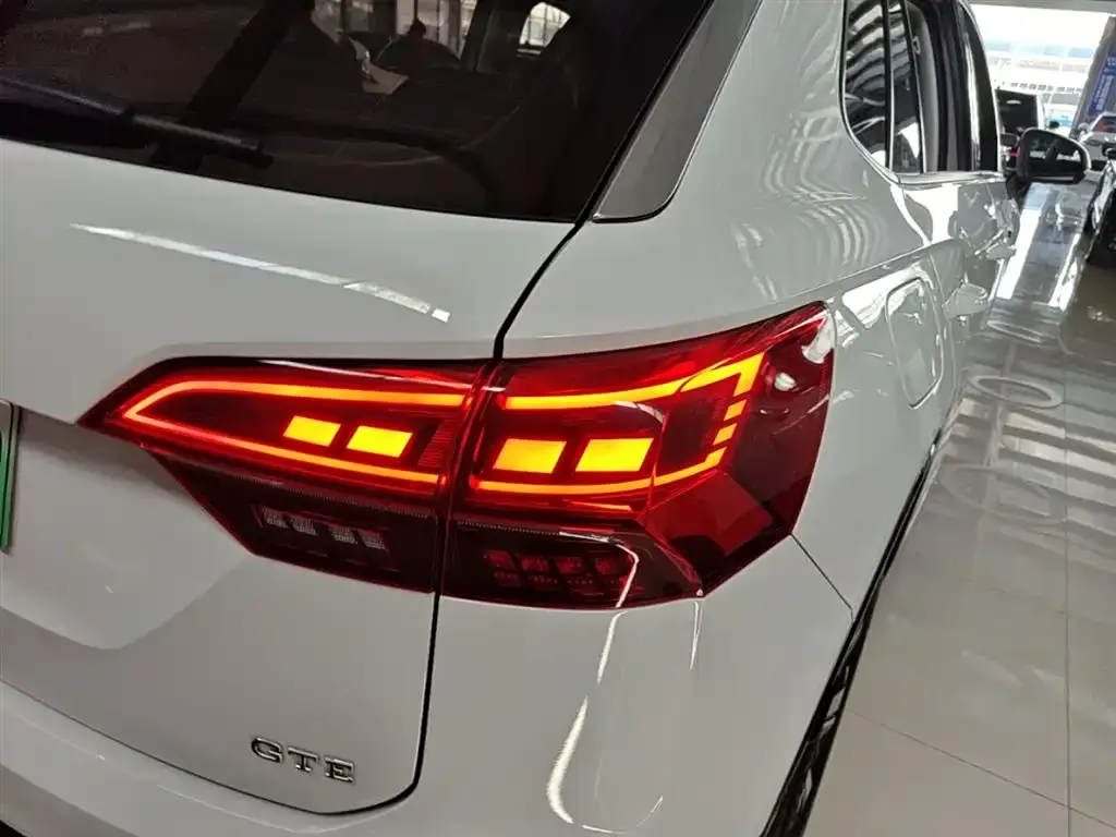 Volkswagen Tayron GTE PHEV — фото 7