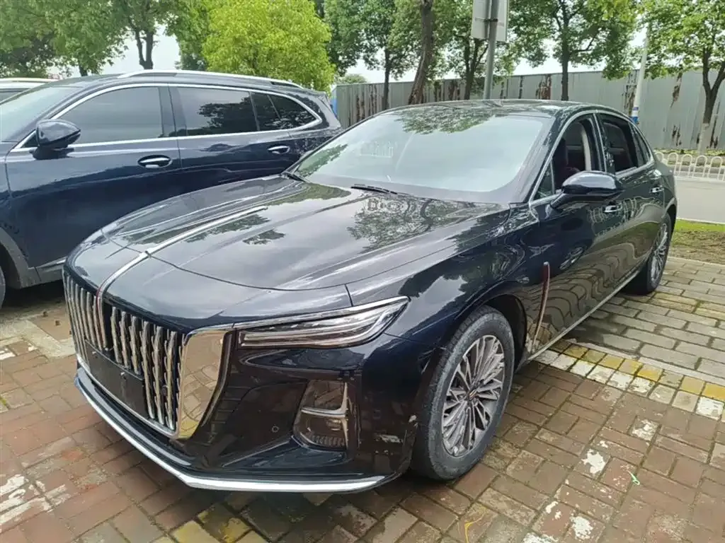Hongqi H5 — фото 1
