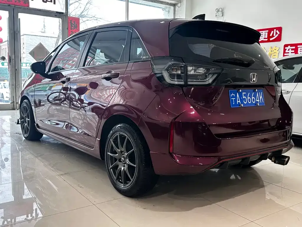Honda Fit — фото 3