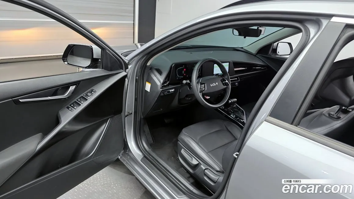 Kia Niro — фото 10