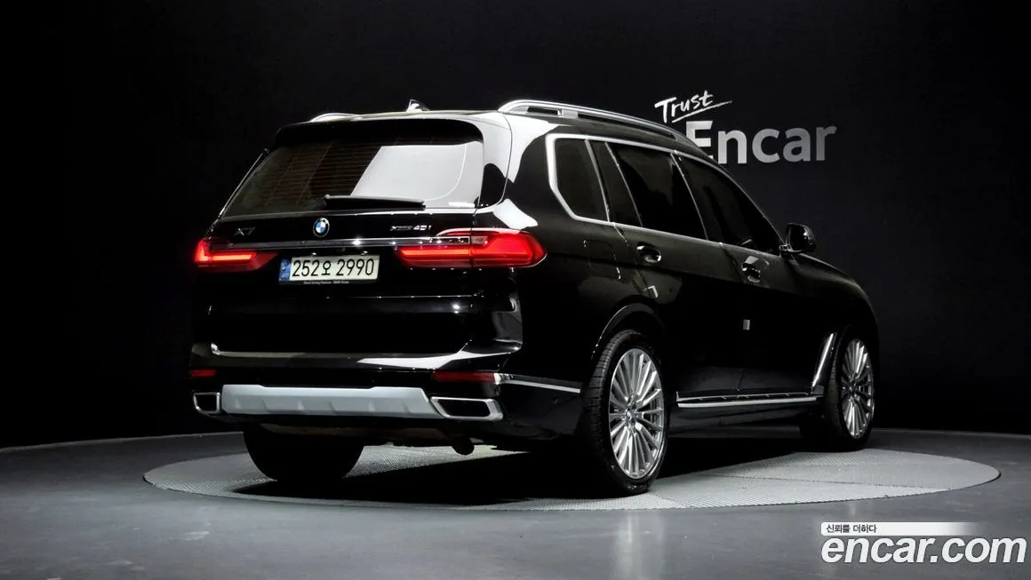 BMW X7 — фото 3