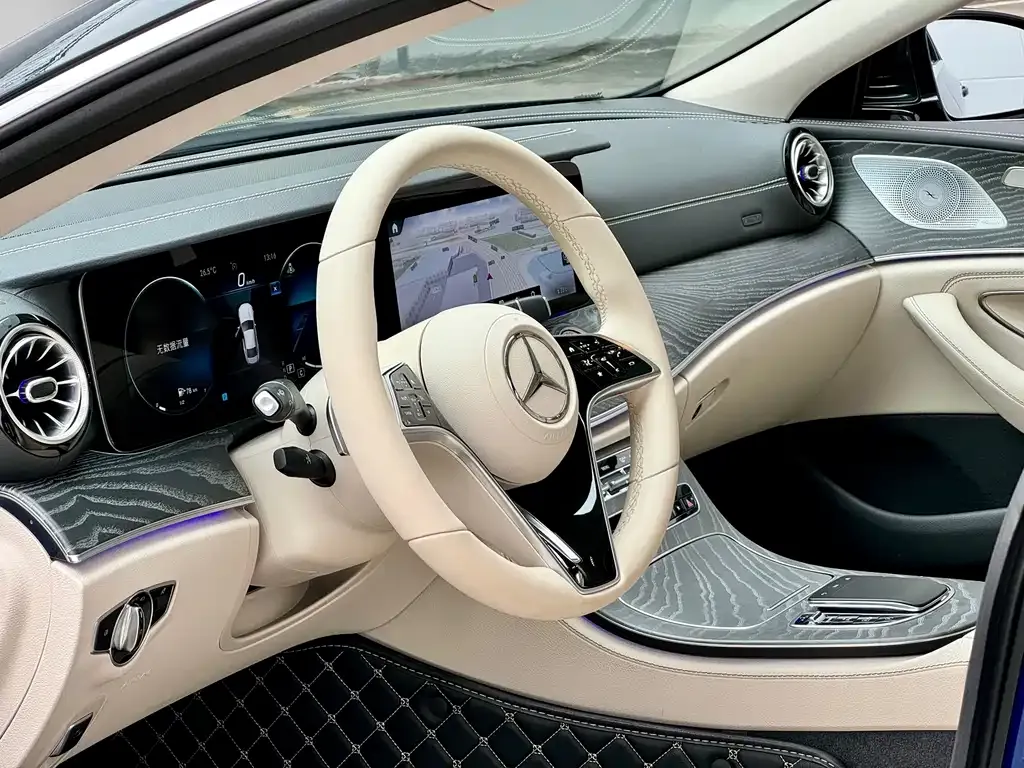 Mercedes-Benz CLS — фото 9