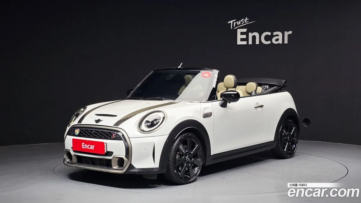 Mini Cooper Convertible — фото 1