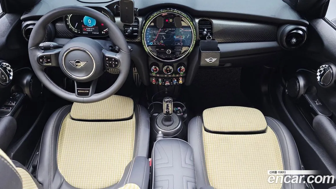 Mini Cooper Convertible — фото 10