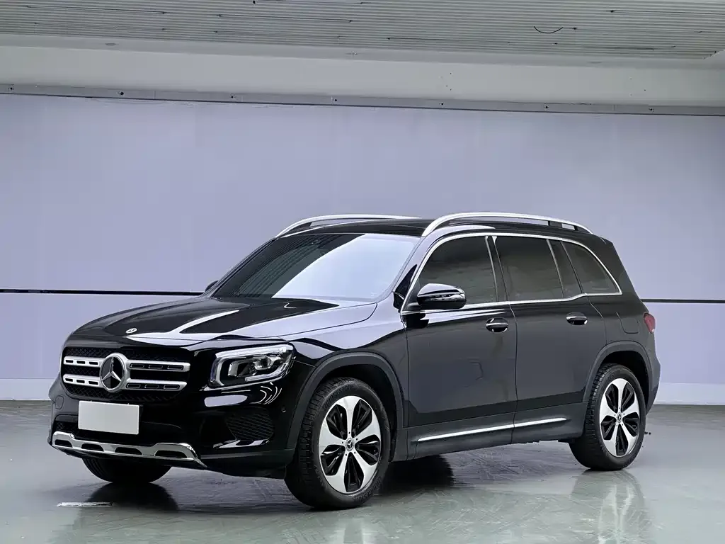 Mercedes-Benz GLB — фото 1