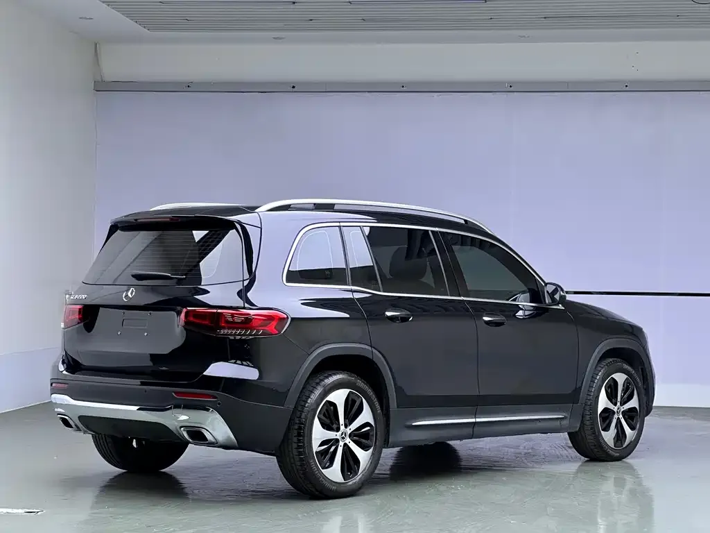 Mercedes-Benz GLB — фото 3