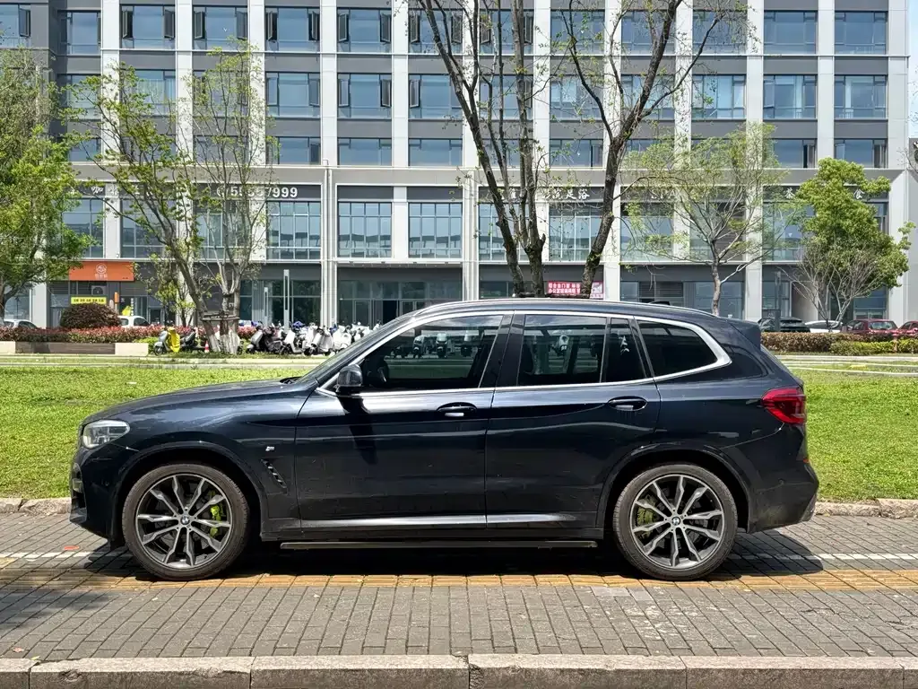 BMW X3 — фото 9