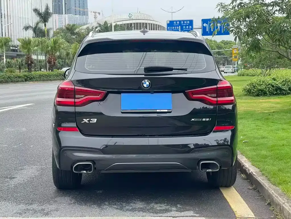 BMW X3 — фото 9