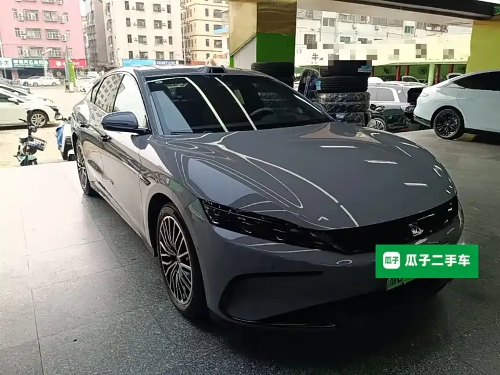 BYD Han — фото 10
