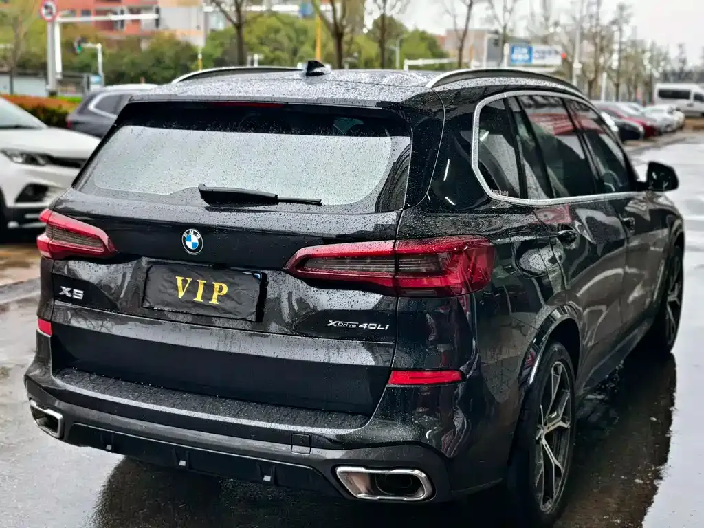 BMW X5 — фото 10