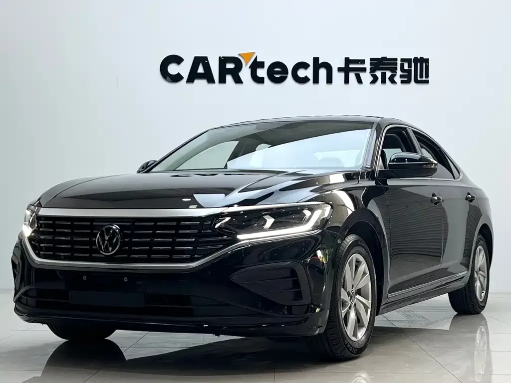 Volkswagen Passat — фото 1