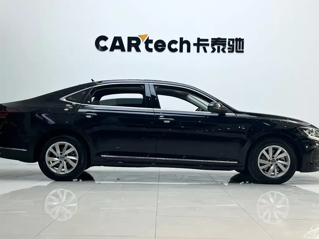 Volkswagen Passat — фото 4