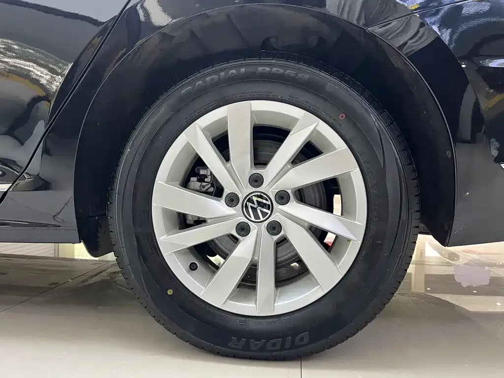 Volkswagen Passat — фото 5