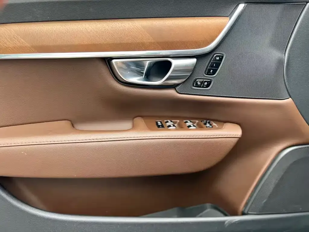 Volvo S90 — фото 7