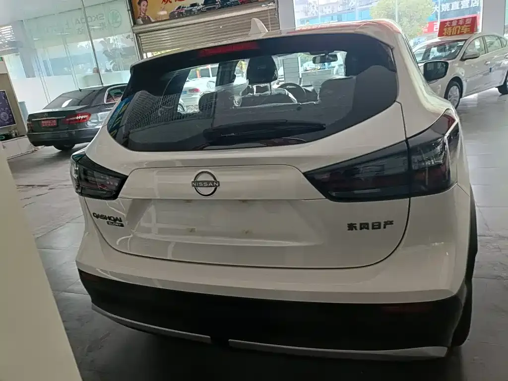 Nissan Qashqai — фото 5