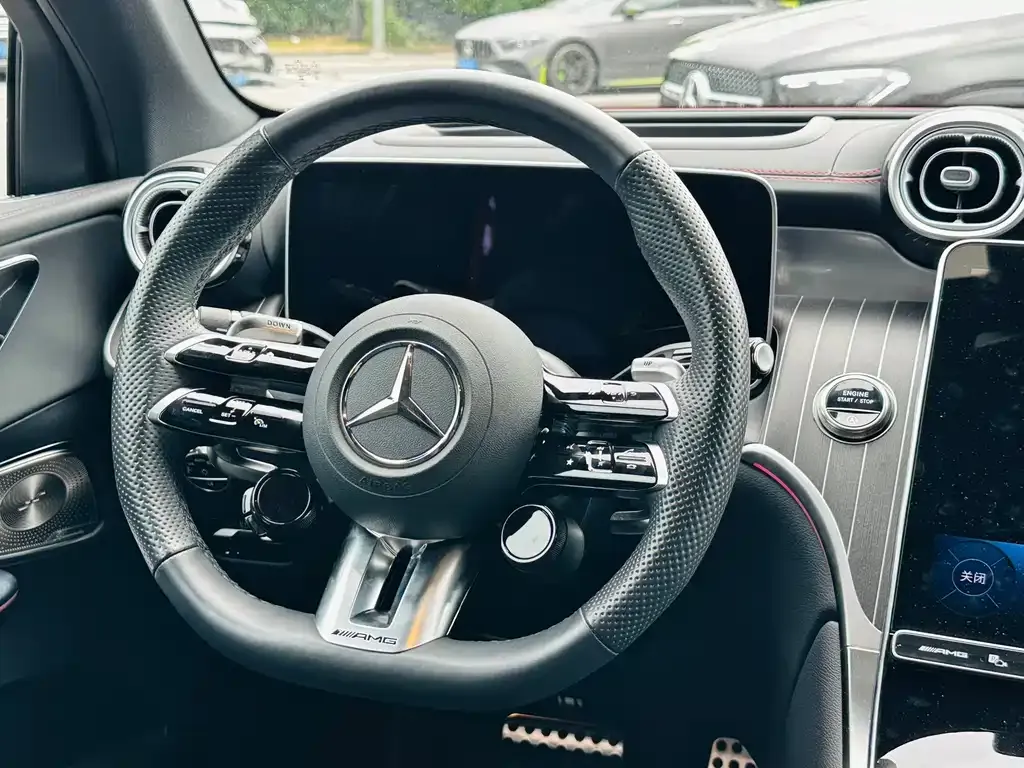 Mercedes-Benz GLC AMG — фото 10