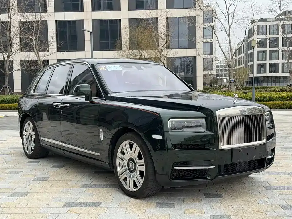 Rolls-Royce Cullinan — фото 10