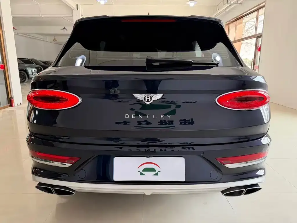 Bentley Bentayga — фото 7