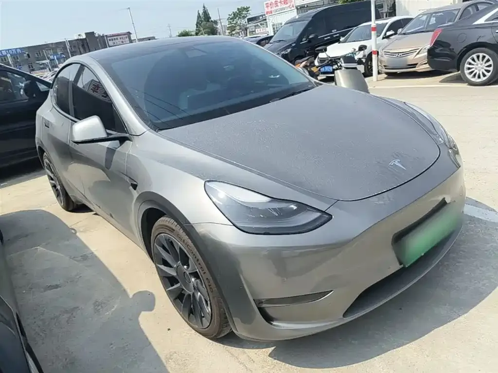 Tesla Model Y — фото 3