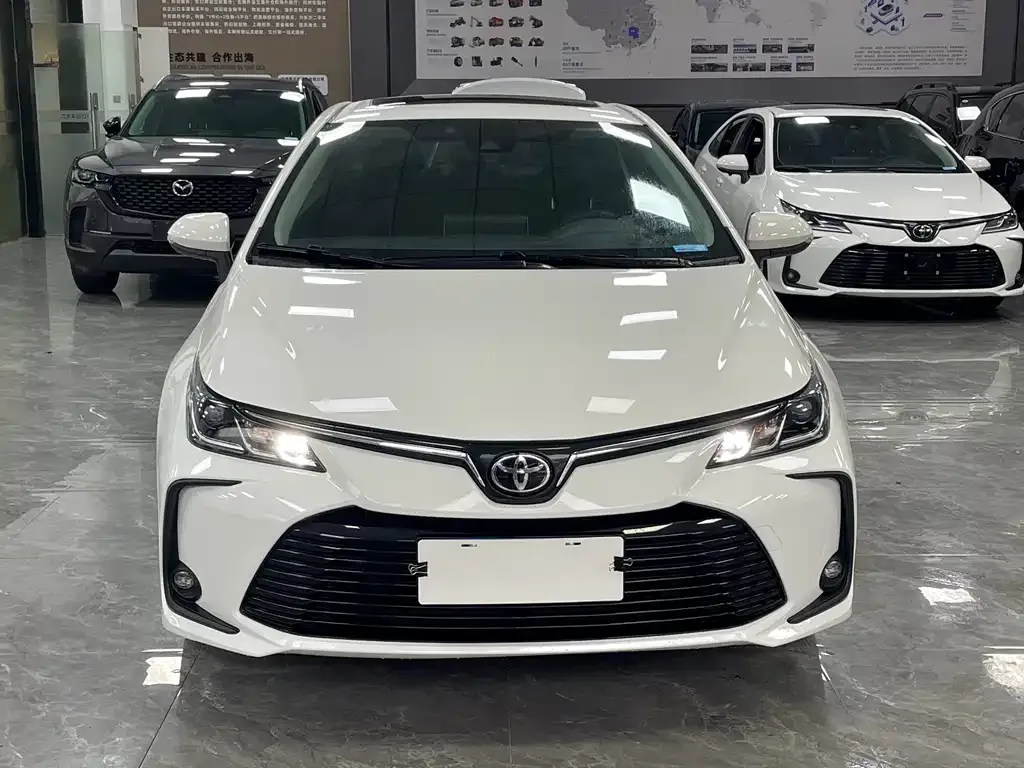 Toyota Corolla — фото 2