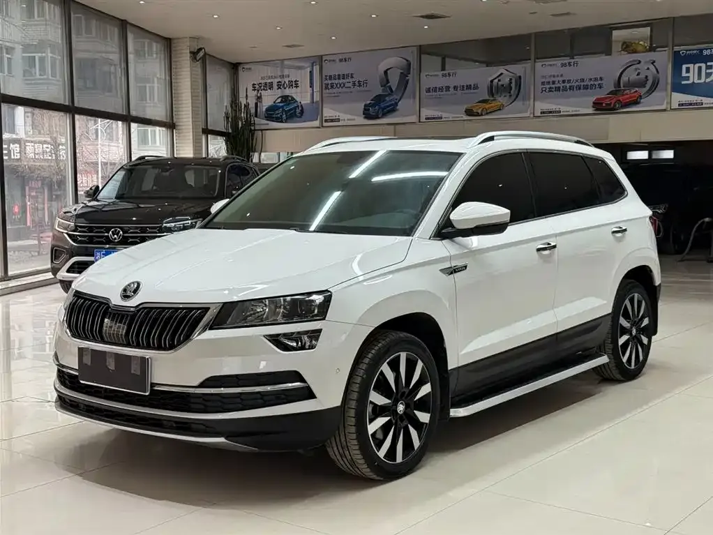 Skoda Karoq — фото 1