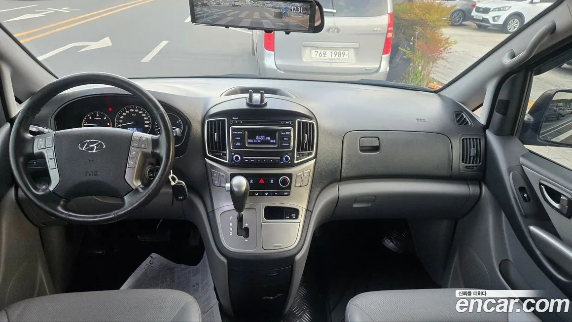 Hyundai Starex — фото 3