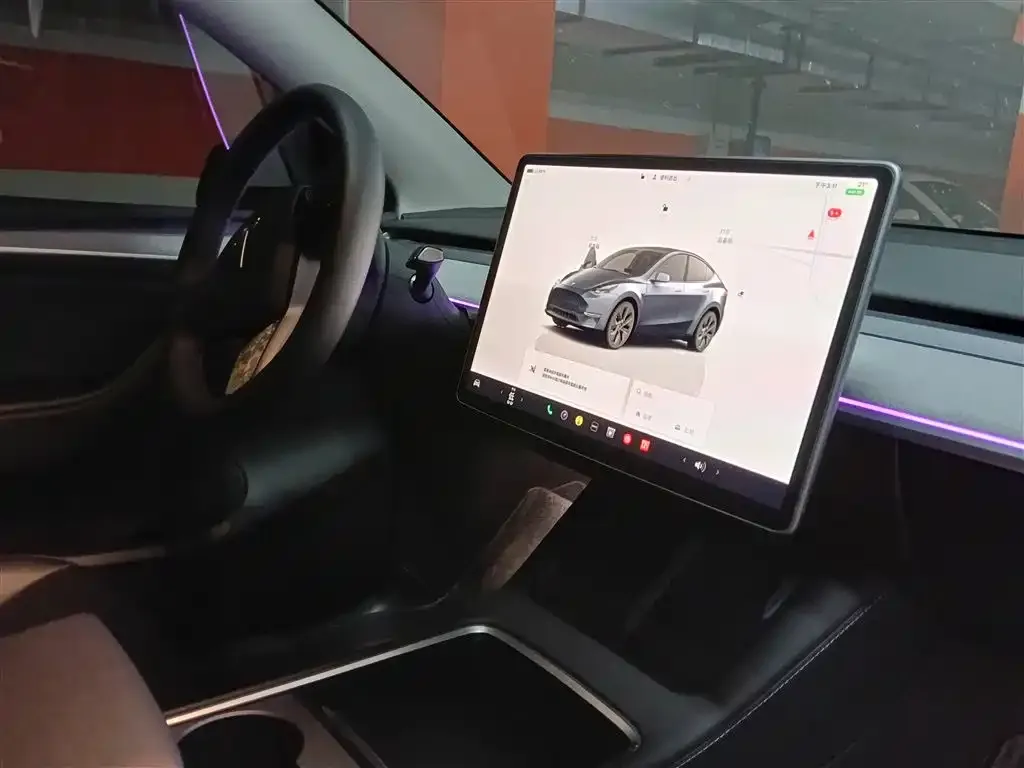 Tesla Model Y — фото 7