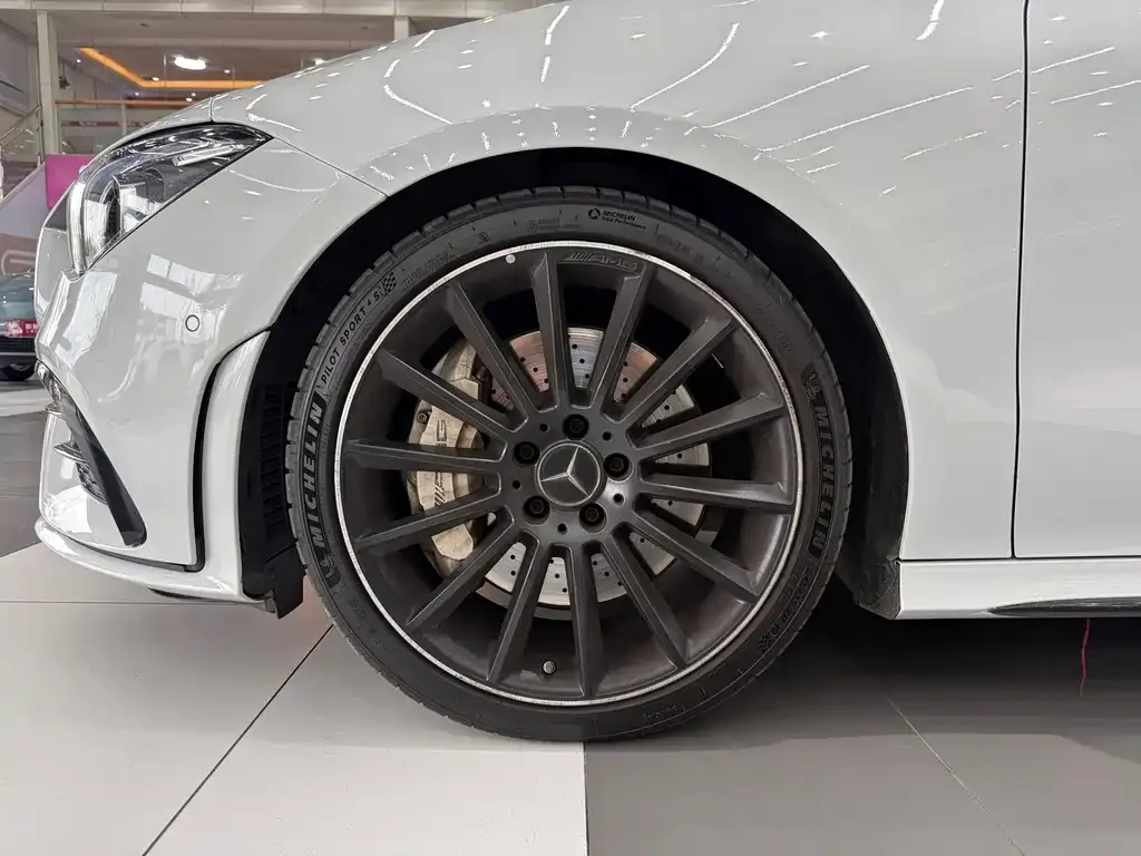 Mercedes-Benz CLA AMG — фото 9