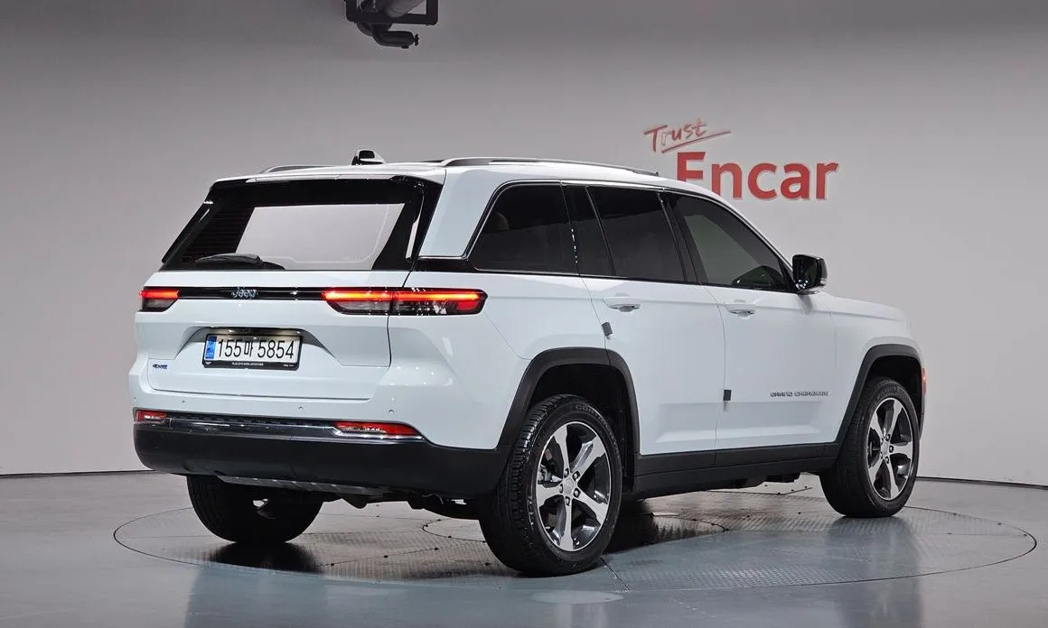 Jeep Cherokee — фото 4