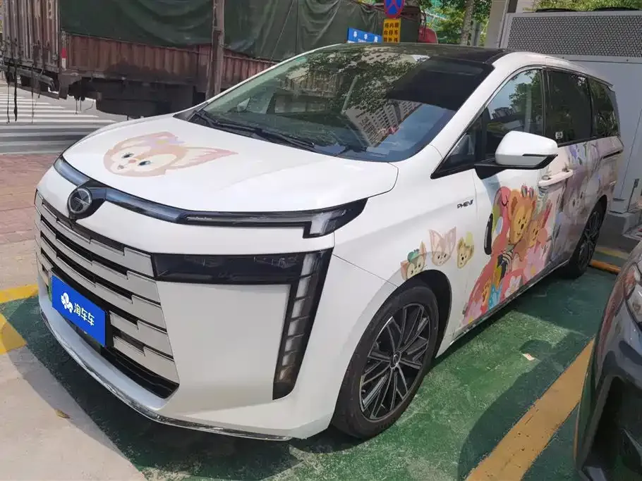 GAC Motor E8 Hybrid — фото 1