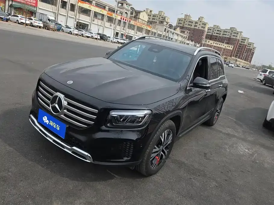 Mercedes-Benz GLB — фото 1