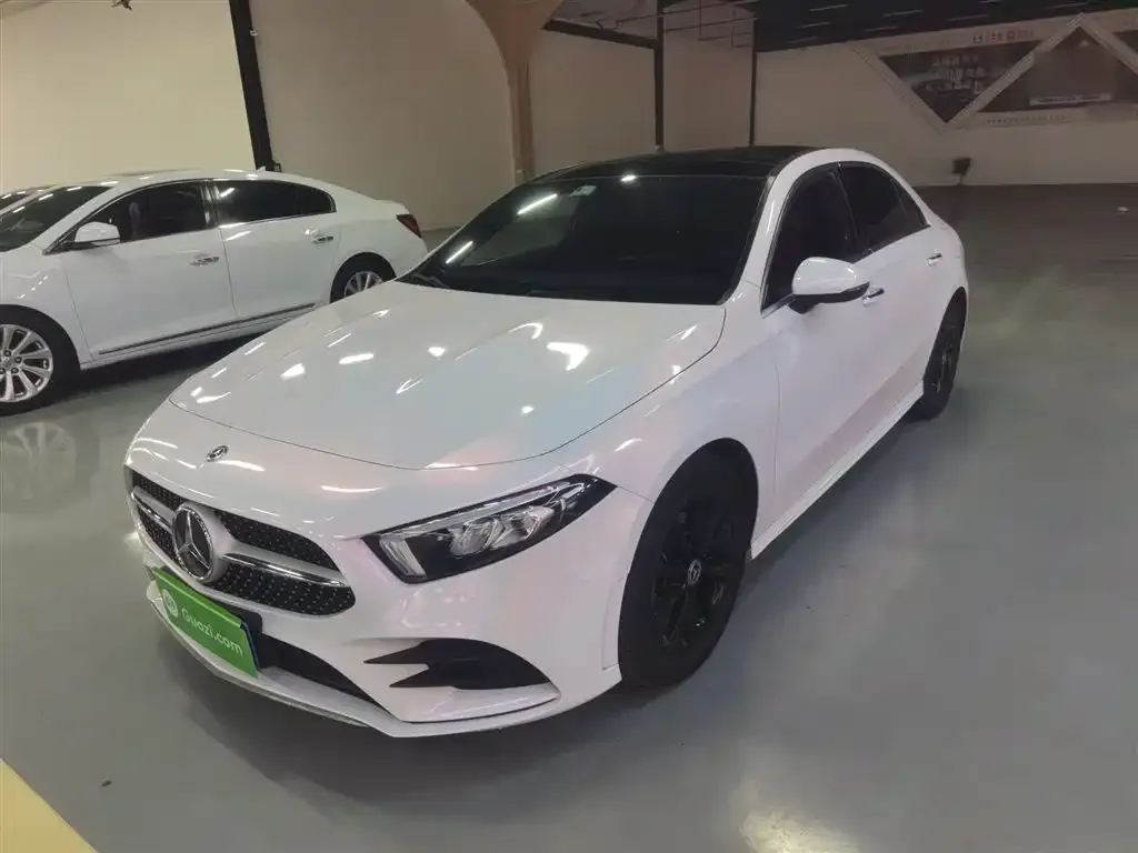 Mercedes-Benz A-Class — фото 1