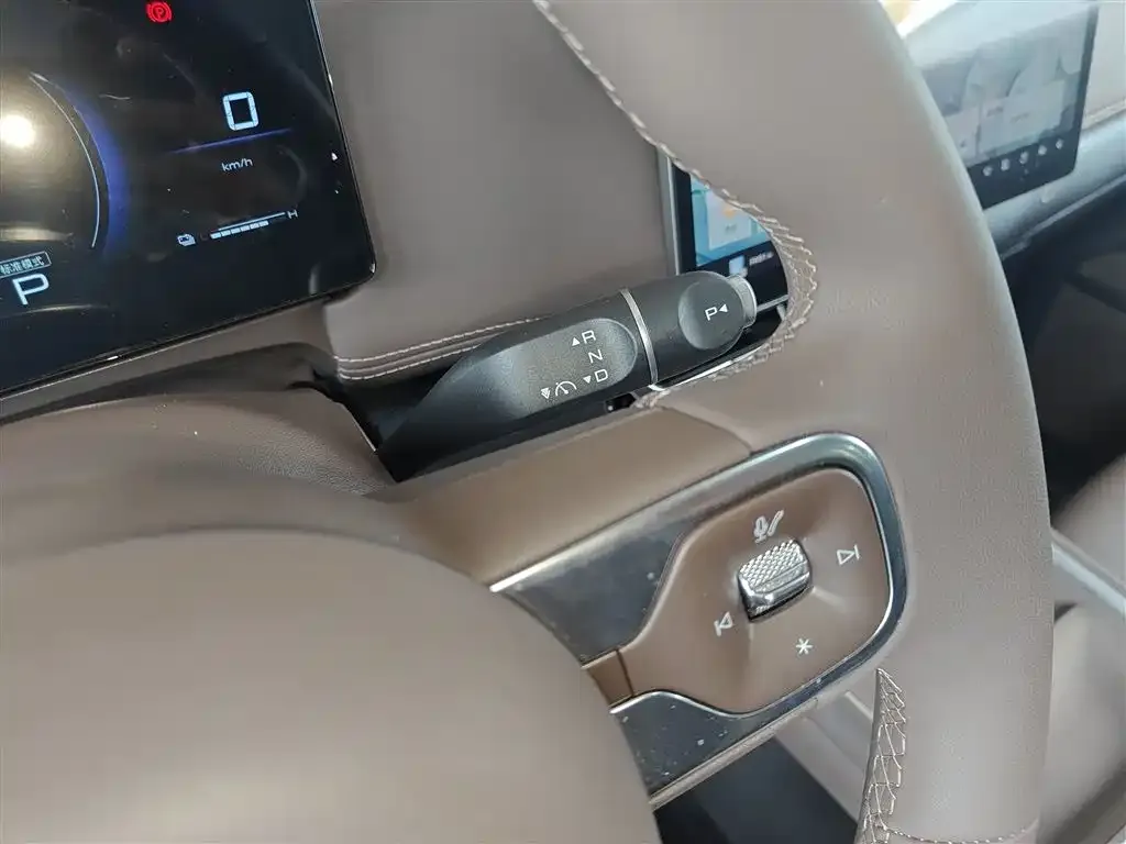 Wuling Starlight 730 New Energy — фото 2