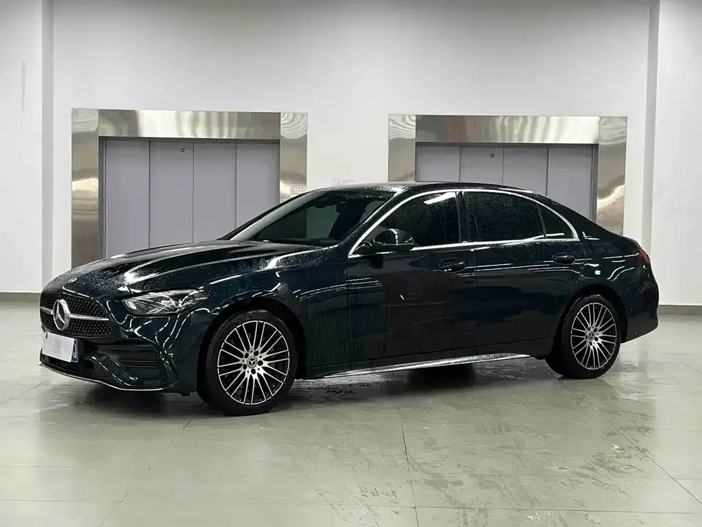 Mercedes-Benz C-Class — фото 1