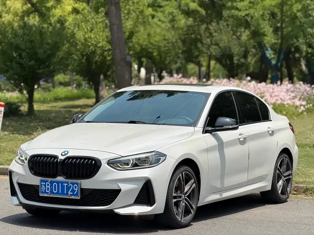 BMW 1 Series — фото 1