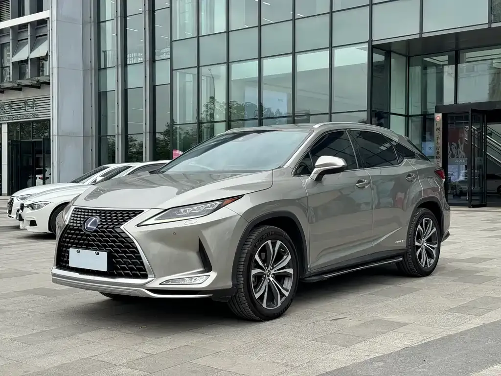 Lexus RX — фото 1