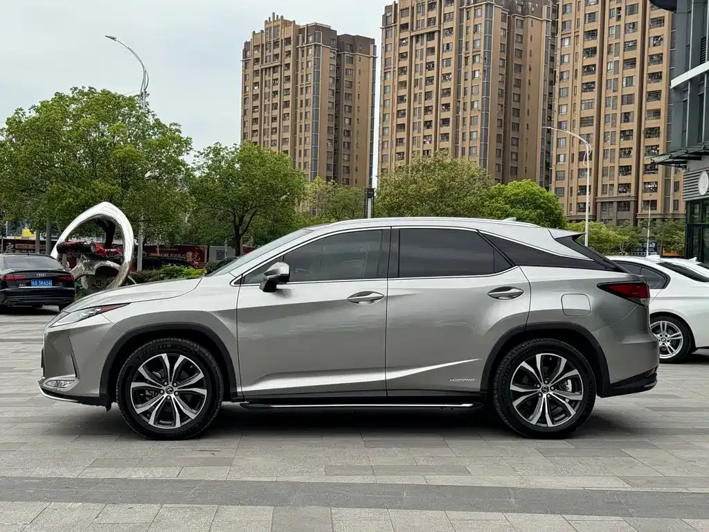 Lexus RX — фото 9
