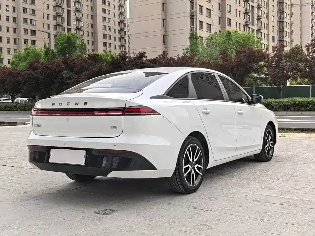 Roewe D6 — фото 6